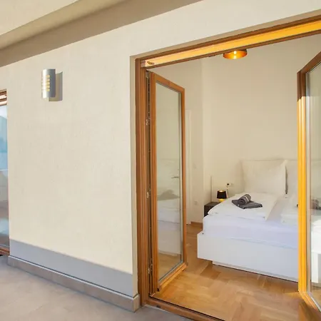 Sky Penthouse Old Bridge With Sauna And Jacuzzi Apartman