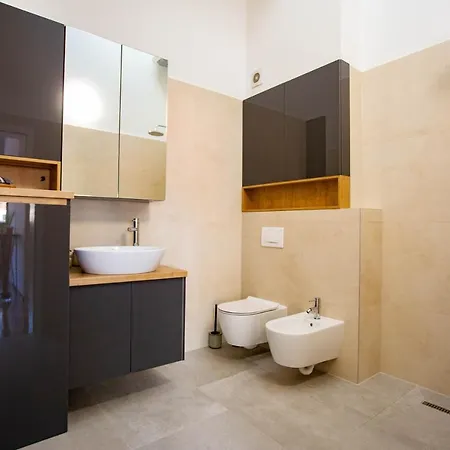 Sky Penthouse Old Bridge With Sauna And Jacuzzi